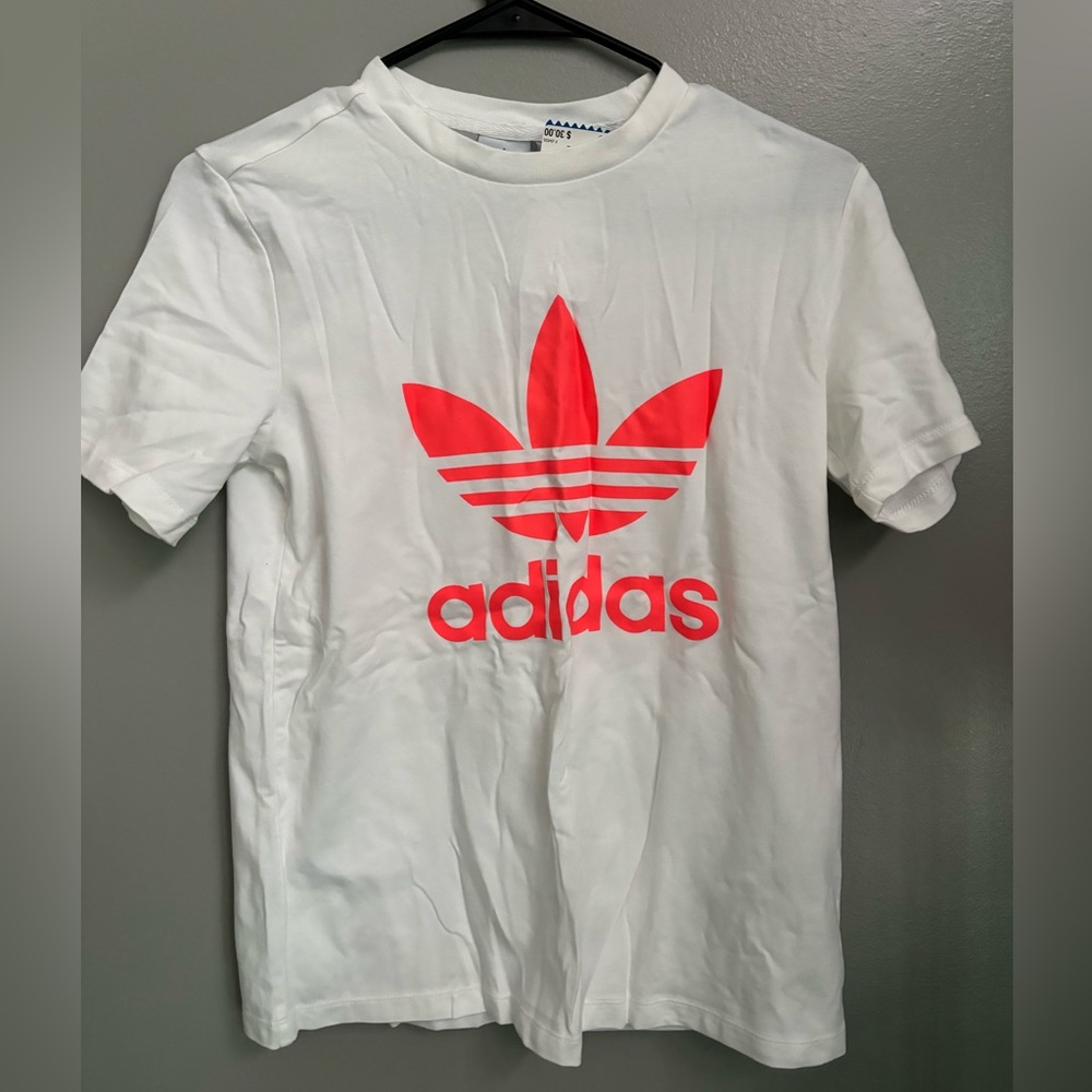 white bright coral/pink t shirt S